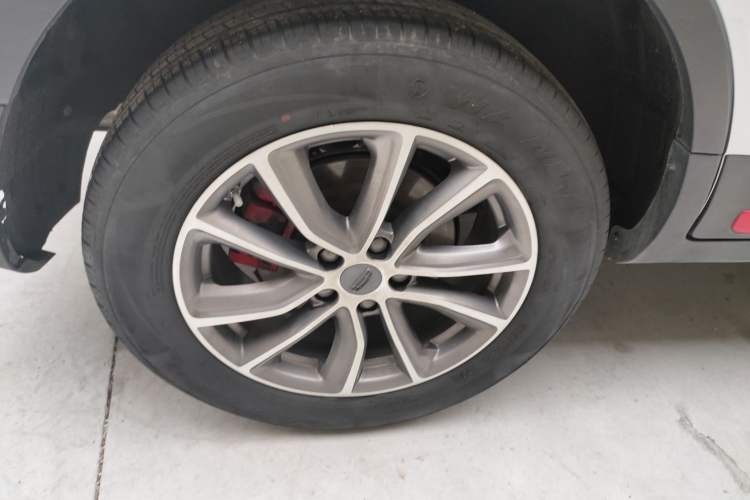 Used Geely Auto Emgrand X7 Sport 2021 1.8TD DCT Two-Wheel Drive Asian Games Edition Right Rear Wheel Hub