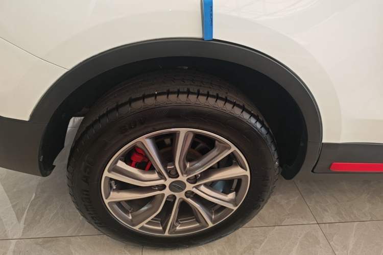 Used Geely Auto Emgrand X7 Sport 2021 1.8TD DCT Two-Wheel Drive Asian Games Edition Right Rear Wheel Hub