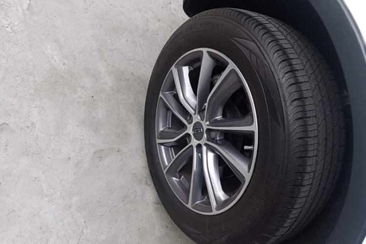 Used Geely Auto Emgrand X7 Sport 2021 Million Edition 1.8TD DCT Two-Wheel Drive Luxury Model Right Rear Wheel Hub