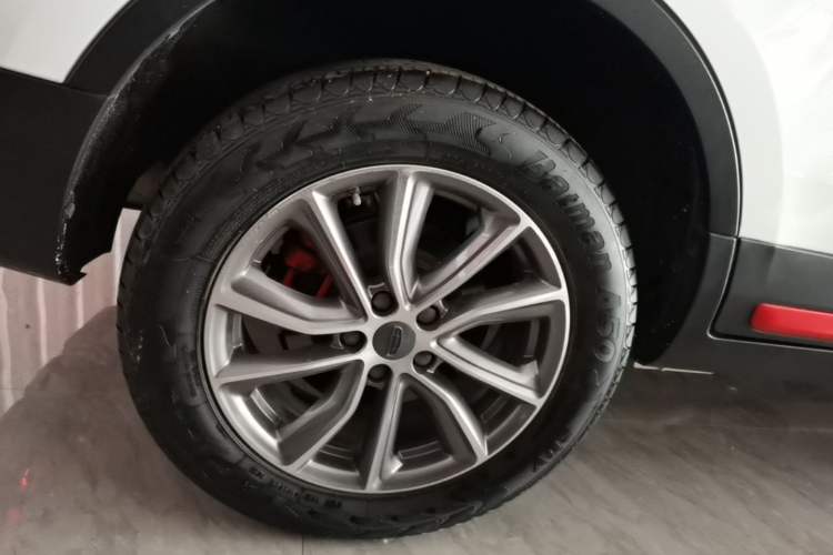 Used Geely Auto Emgrand X7 Sport 2021 1.8TD DCT Two-Wheel Drive Asian Games Edition Right Rear Wheel Hub