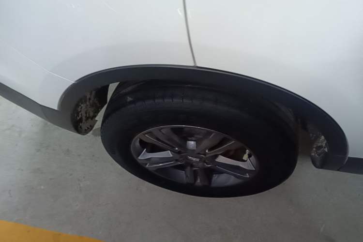 Used Geely Auto Emgrand X7 Sport 2021 Million Edition 1.8TD Manual Two-Wheel Drive Comfort Model Right Rear Wheel Hub