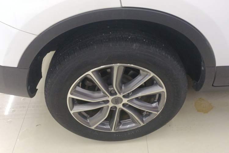 Used Geely Auto Emgrand X7 Sport 2021 Million Edition 1.8TD DCT Two-Wheel Drive Comfort Model Right Rear Wheel Hub