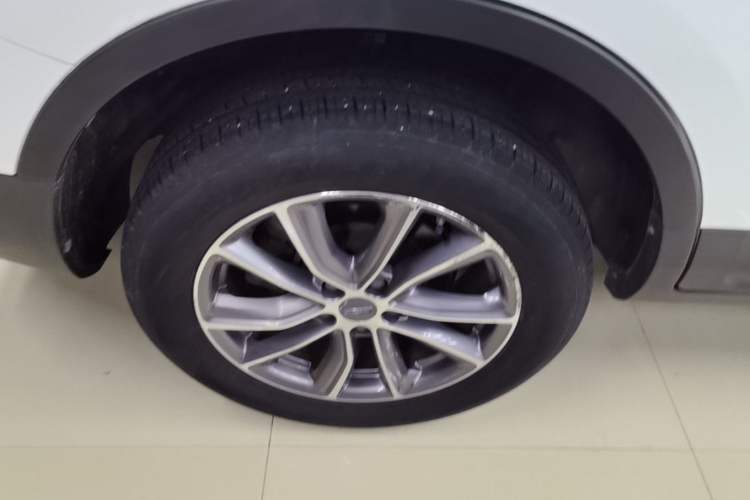 Used Geely Auto Emgrand X7 Sport 2021 Million Edition 1.8TD DCT Two-Wheel Drive Comfort Model Right Rear Wheel Hub
