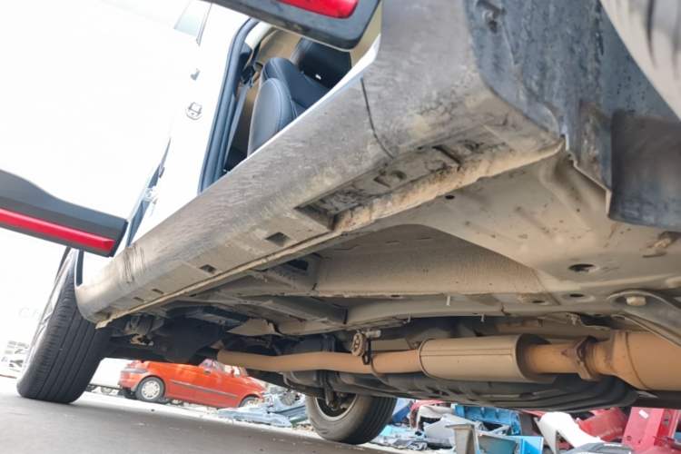 Used Geely Auto Emgrand X7 Sport 2021 1.8TD DCT Two-Wheel Drive Asian Games Comfort Edition Right Side Sill