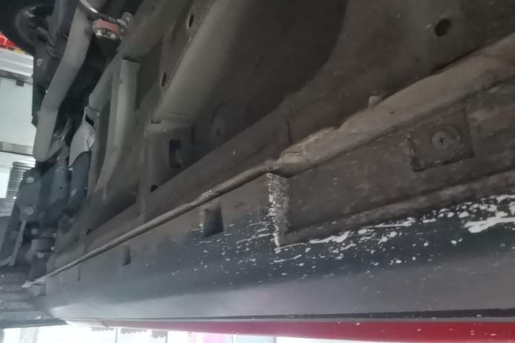 Used Geely Auto Emgrand X7 Sport 2021 1.8TD DCT Two-Wheel Drive Asian Games Edition Right Side Sill
