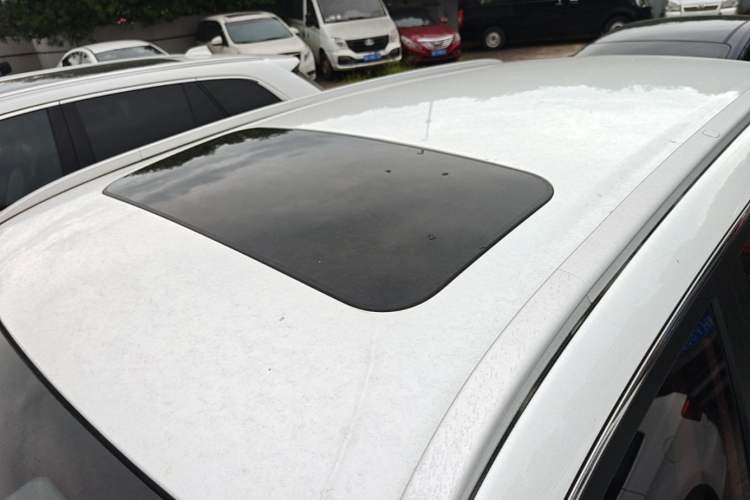 Used Geely Auto Emgrand X7 Sport 2021 Million Edition 1.8TD DCT Two-Wheel Drive Comfort Model Roof