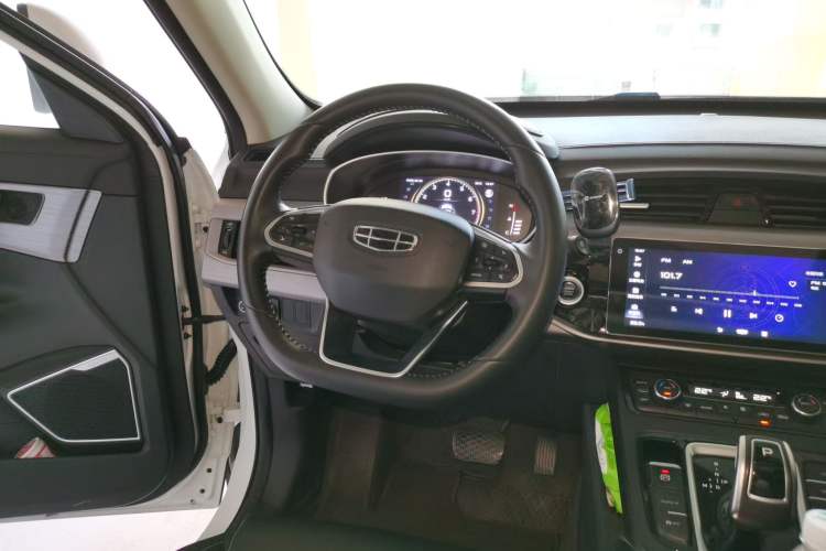 Used Geely Auto Emgrand X7 Sport 2021 Million Edition 1.8TD DCT Two-Wheel Drive Luxury Model Steering Wheel