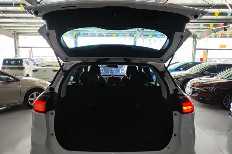 Used Geely Auto Emgrand X7 Sport 2021 Million Edition 1.8TD DCT Two-Wheel Drive Comfort Model Trunk