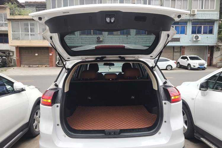 Used Geely Auto Emgrand X7 Sport 2021 1.8TD Manual Two-Wheel Drive Asian Games Edition Trunk