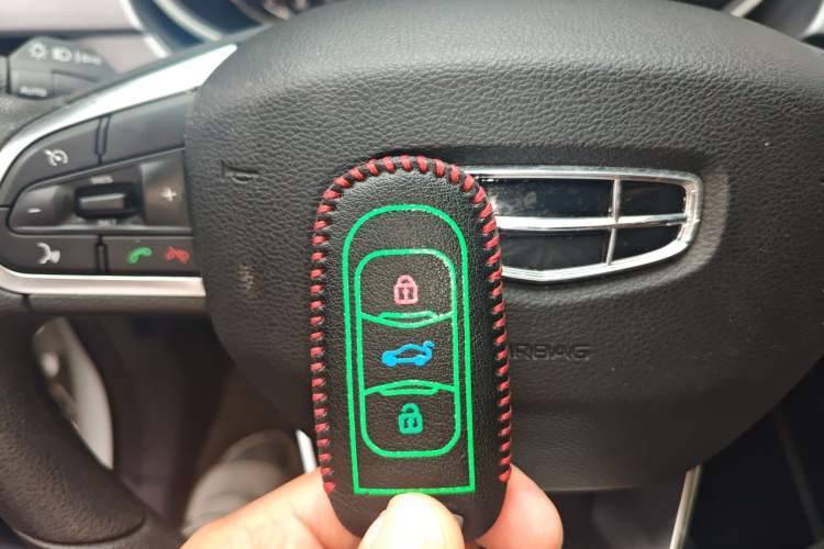 Used Geely Auto Emgrand X7 Sport 2021 Million Edition 1.8TD DCT Two-Wheel Drive Comfort Model Vehicle Key