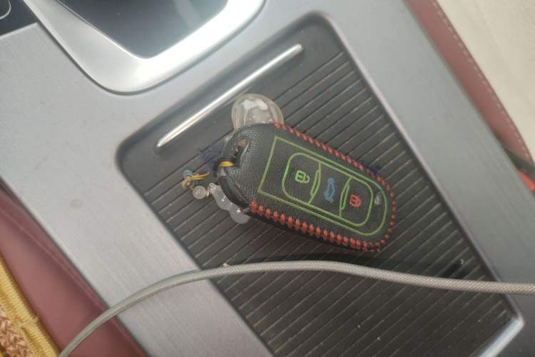 Used Geely Auto Emgrand X7 Sport 2021 1.8TD DCT Two-Wheel Drive Asian Games Comfort Edition Vehicle Key