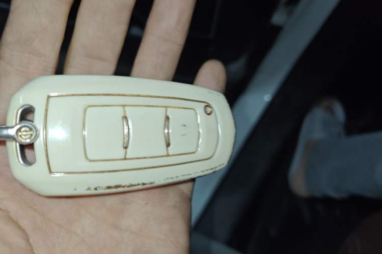 Used Geely Auto Emgrand X7 Sport 2021 1.8TD DCT Two-Wheel Drive Asian Games Comfort Edition Vehicle Key