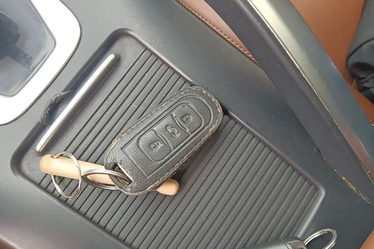 Used Geely Auto Emgrand X7 Sport 2021 1.8TD DCT Two-Wheel Drive Asian Games Edition Vehicle Key