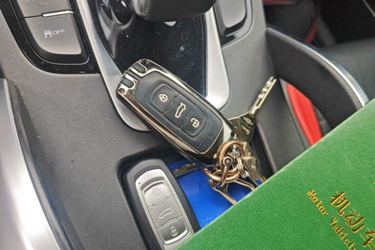 Used Geely Auto Emgrand X7 Sport 2021 Million Edition 1.8TD DCT Two-Wheel Drive Luxury Model Vehicle Key