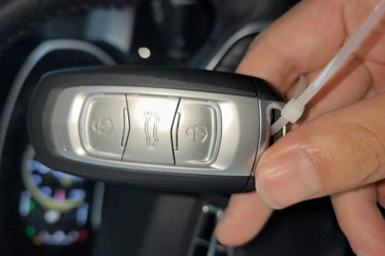 Used Geely Auto Emgrand X7 Sport 2021 1.8TD DCT Two-Wheel Drive Asian Games Edition Vehicle Key