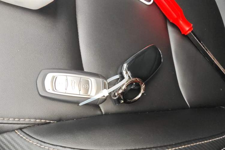 Used Geely Auto Emgrand X7 Sport 2021 1.8TD DCT Two-Wheel Drive Asian Games Comfort Edition Vehicle Key