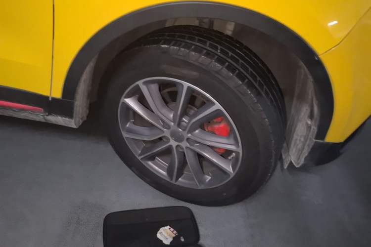 Used Geely Auto Emgrand X7 Sport 2021 1.8TD DCT Two-Wheel Drive Asian Games Comfort Edition Right Front Wheel Hub