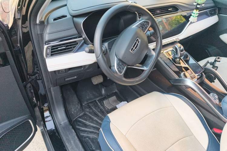 Used Geely Auto Emgrand X7 Sport 2022 Boyue X 1.8TD DCT Smart Model Center Console