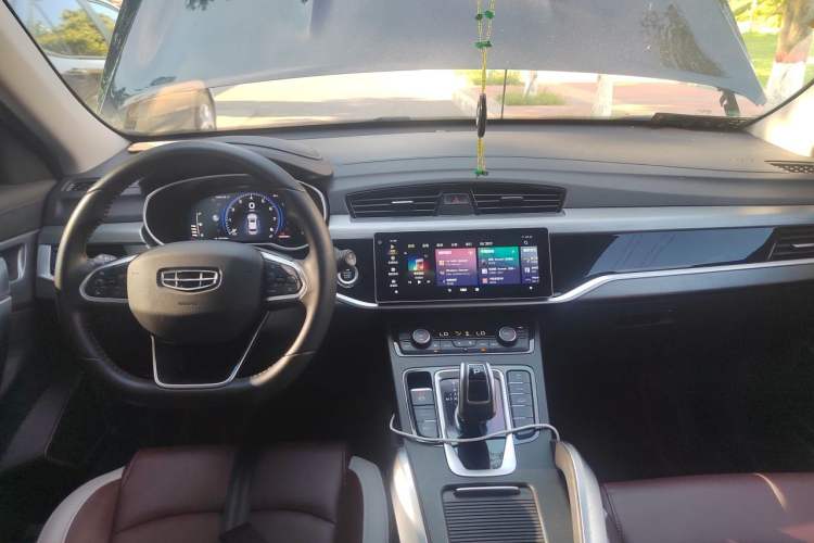 Used Geely Auto Emgrand X7 Sport 2022 1.8TD DCT Zhiya Trim Center Console