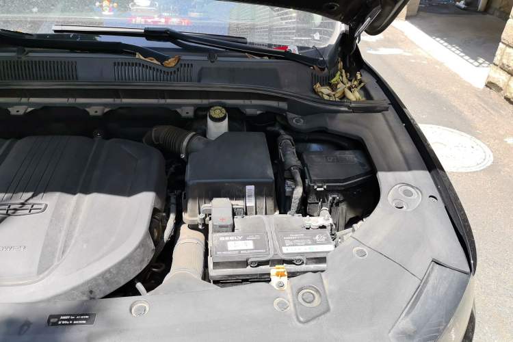 Used Geely Auto Emgrand X7 Sport 2022 1.8TD DCT Zhiya Trim Engine Bay Left