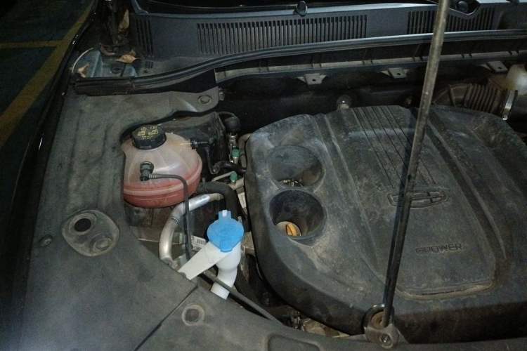 Used Geely Auto Emgrand X7 Sport 2022 1.8TD DCT Zhiya Trim Engine Bay Right