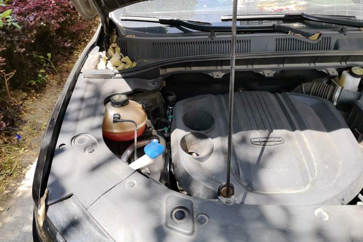 Used Geely Auto Emgrand X7 Sport 2022 1.8TD DCT Zhiya Trim Engine Bay Right