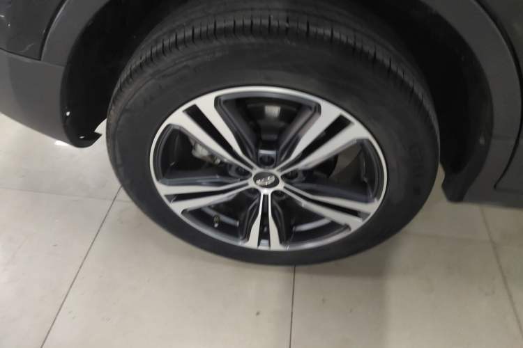 Used Geely Auto Emgrand X7 Sport 2022 1.8TD DCT Zhiya Trim Exterior 1