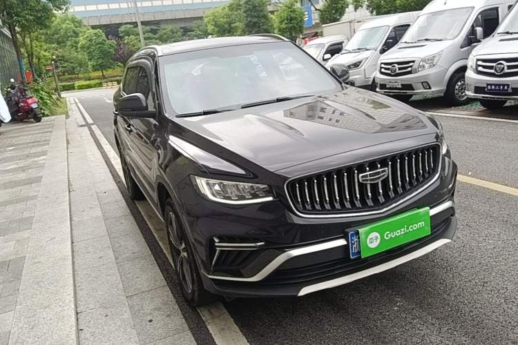 Used Geely Auto Emgrand X7 Sport 2022 1.8TD DCT Zhiya Trim Front Right 45 Deg