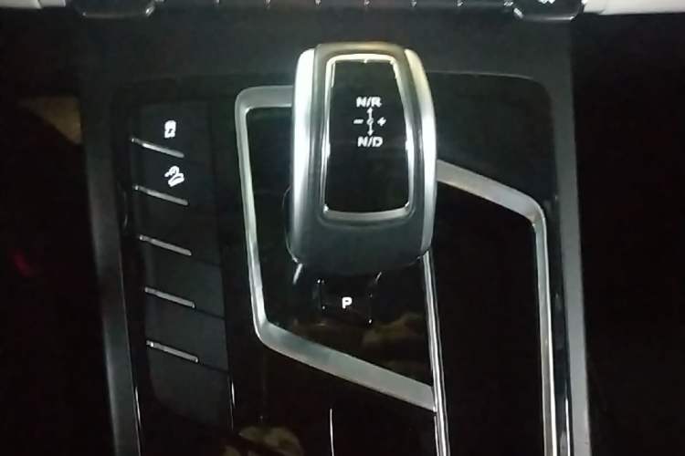 Used Geely Auto Emgrand X7 Sport 2022 Boyue X 1.8TD DCT Smart Model Gear Lever