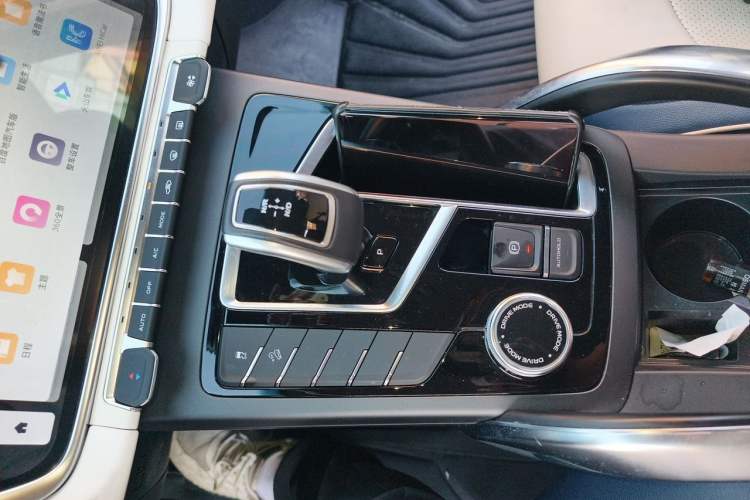 Used Geely Auto Emgrand X7 Sport 2022 Boyue X 1.8TD DCT Smart Model Gear Lever