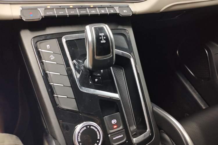 Used Geely Auto Emgrand X7 Sport 2022 Boyue X 1.8TD DCT Smart Model Gear Lever