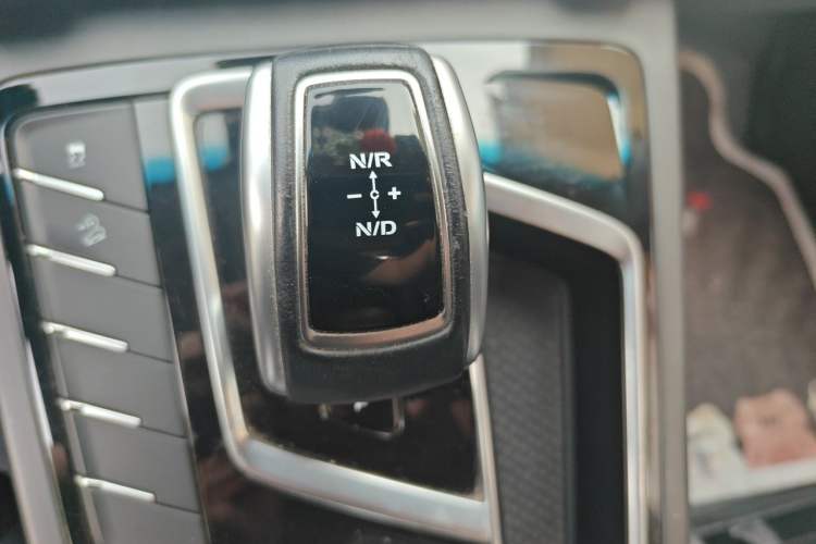 Used Geely Auto Emgrand X7 Sport 2022 Boyue X 1.8TD DCT Smart Model Gear Lever