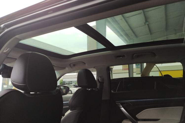 Used Geely Auto Emgrand X7 Sport 2022 Boyue X 1.8TD DCT Smart Model Headliner