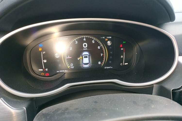 Used Geely Auto Emgrand X7 Sport 2022 1.8TD DCT Zhiya Trim Instrument Cluster