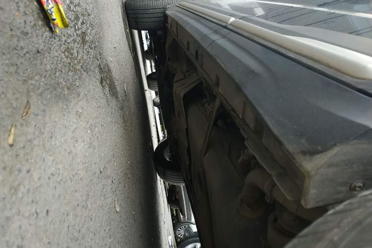 Used Geely Auto Emgrand X7 Sport 2022 1.8TD DCT Zhiya Trim Left Side Sill