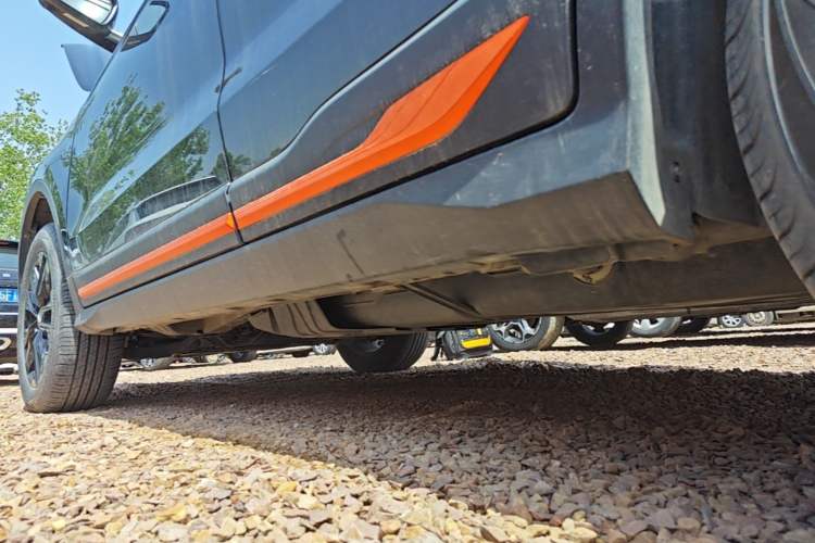 Used Geely Auto Emgrand X7 Sport 2022 Boyue X 1.8TD DCT Smart Model Left Side Sill