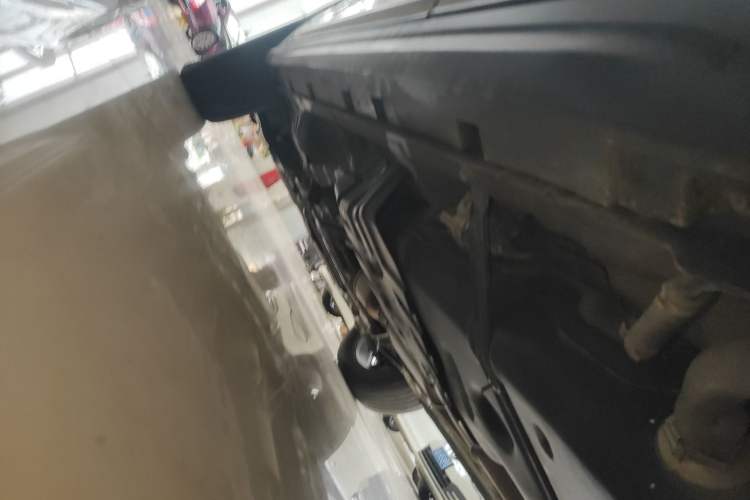 Used Geely Auto Emgrand X7 Sport 2022 1.8TD DCT Zhiya Trim Left Side Sill