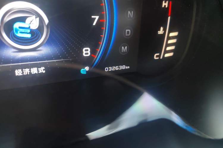 Used Geely Auto Emgrand X7 Sport 2022 1.8TD DCT Zhiya Trim Odometer Close Up
