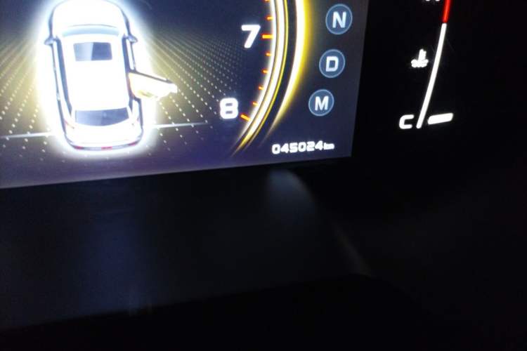Used Geely Auto Emgrand X7 Sport 2022 1.8TD DCT Zhiya Trim Odometer Close Up