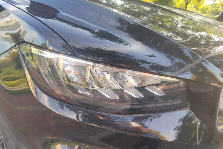Used Geely Auto Emgrand X7 Sport 2022 1.8TD DCT Zhiya Trim Right Front Headlight