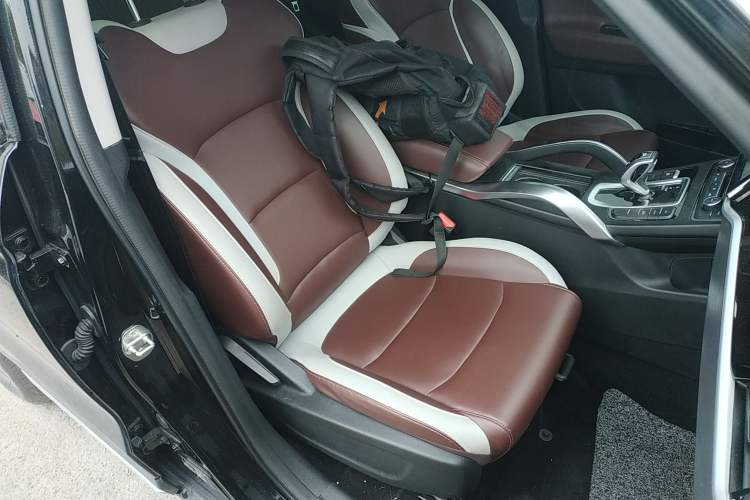 Used Geely Auto Emgrand X7 Sport 2022 1.8TD DCT Zhiya Trim Right Front Seat