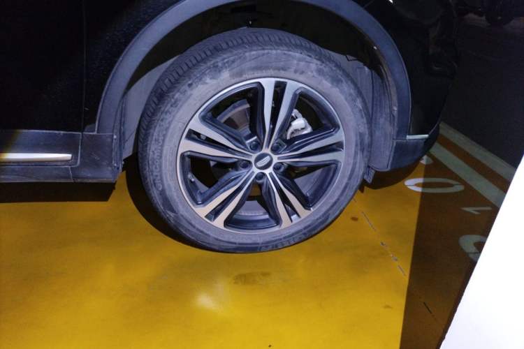Used Geely Auto Emgrand X7 Sport 2022 1.8TD DCT Zhiya Trim Right Front Wheel Hub