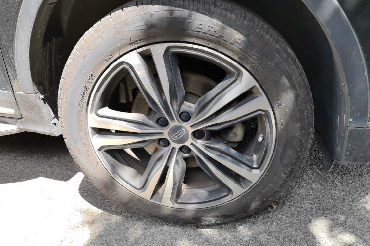 Used Geely Auto Emgrand X7 Sport 2022 1.8TD DCT Zhiya Trim Right Front Wheel Hub