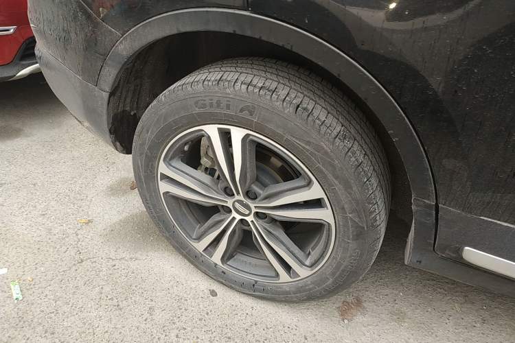 Used Geely Auto Emgrand X7 Sport 2022 1.8TD DCT Zhiya Trim Right Rear Wheel Hub