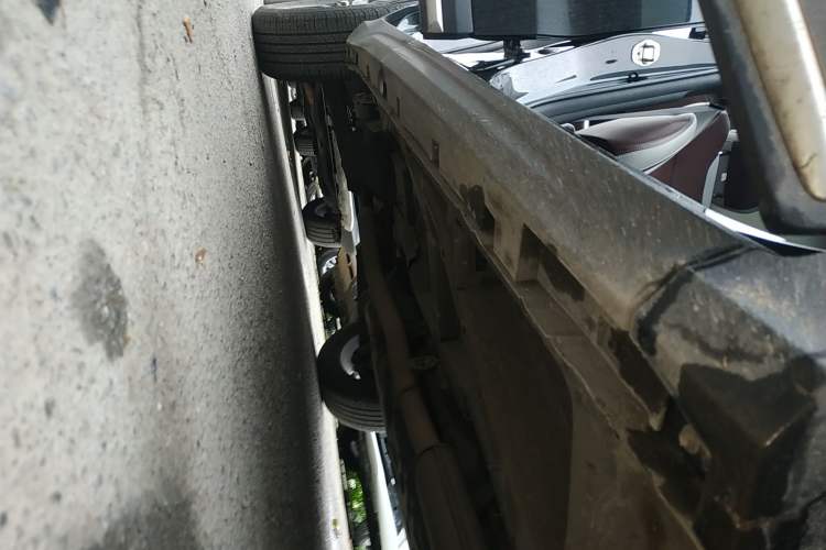 Used Geely Auto Emgrand X7 Sport 2022 1.8TD DCT Zhiya Trim Right Side Sill