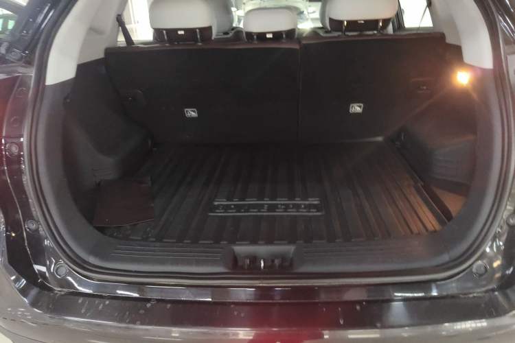 Used Geely Auto Emgrand X7 Sport 2022 1.8TD DCT Zhiya Trim Trunk