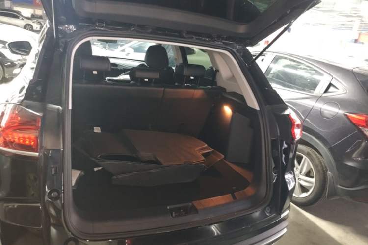 Used Geely Auto Emgrand X7 Sport 2022 Boyue X 1.8TD DCT Smart Model Trunk
