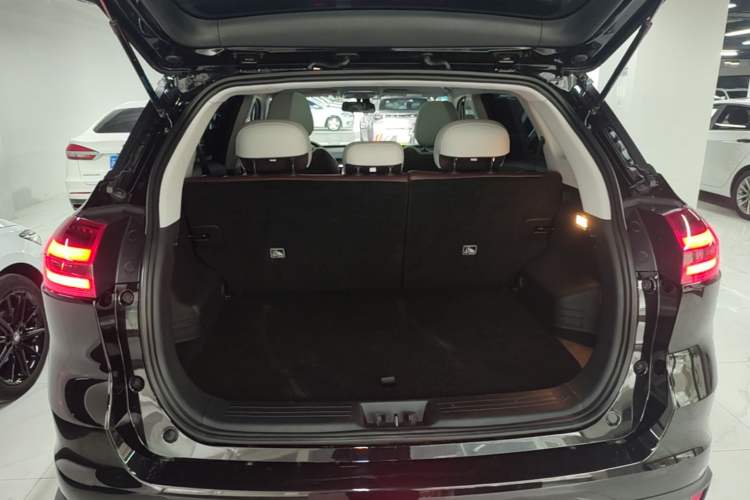 Used Geely Auto Emgrand X7 Sport 2022 1.8TD DCT Zhiya Trim Trunk