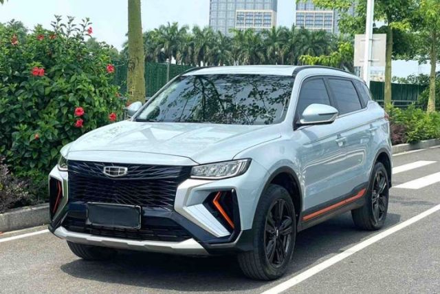 Geely Auto Emgrand X7 Sport 2022 Boyue X 1.8TD DCT ZhiZun Edition مستعملة