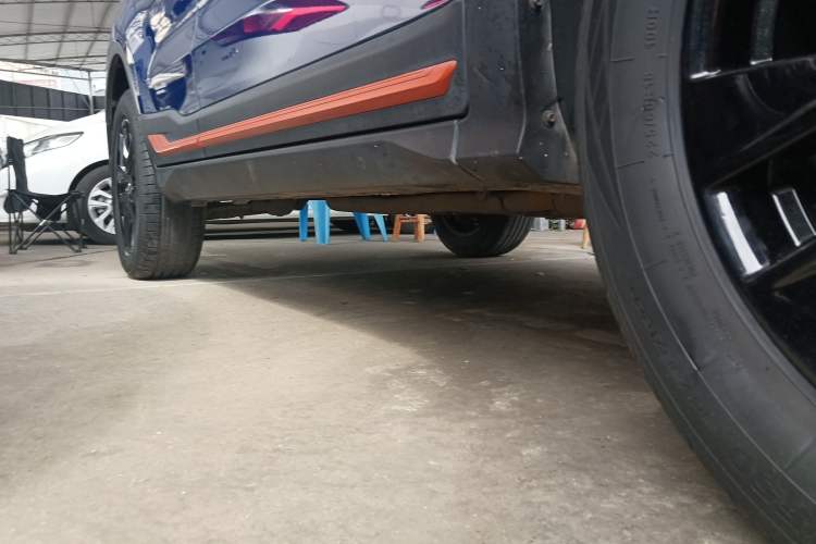 Used Geely Auto Emgrand X7 Sport 2022 Boyue X 1.8TD DCT Smart Model Right Side Sill